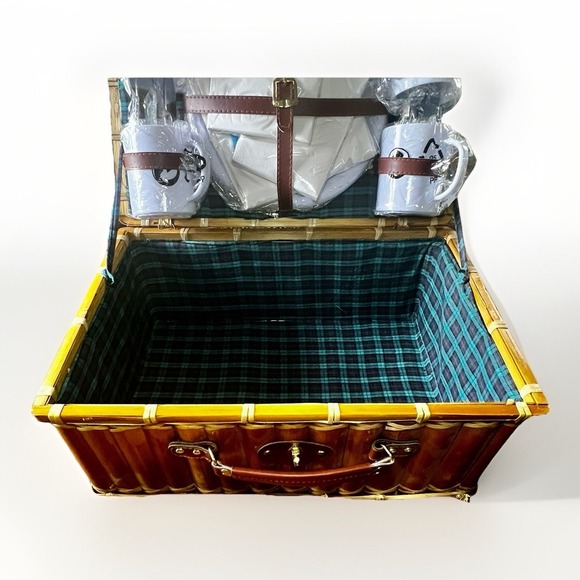 Picnic Basket for 4 Persons, Bamboo Camping Baskets Set for Outdoor Party - Picture 5 of 7